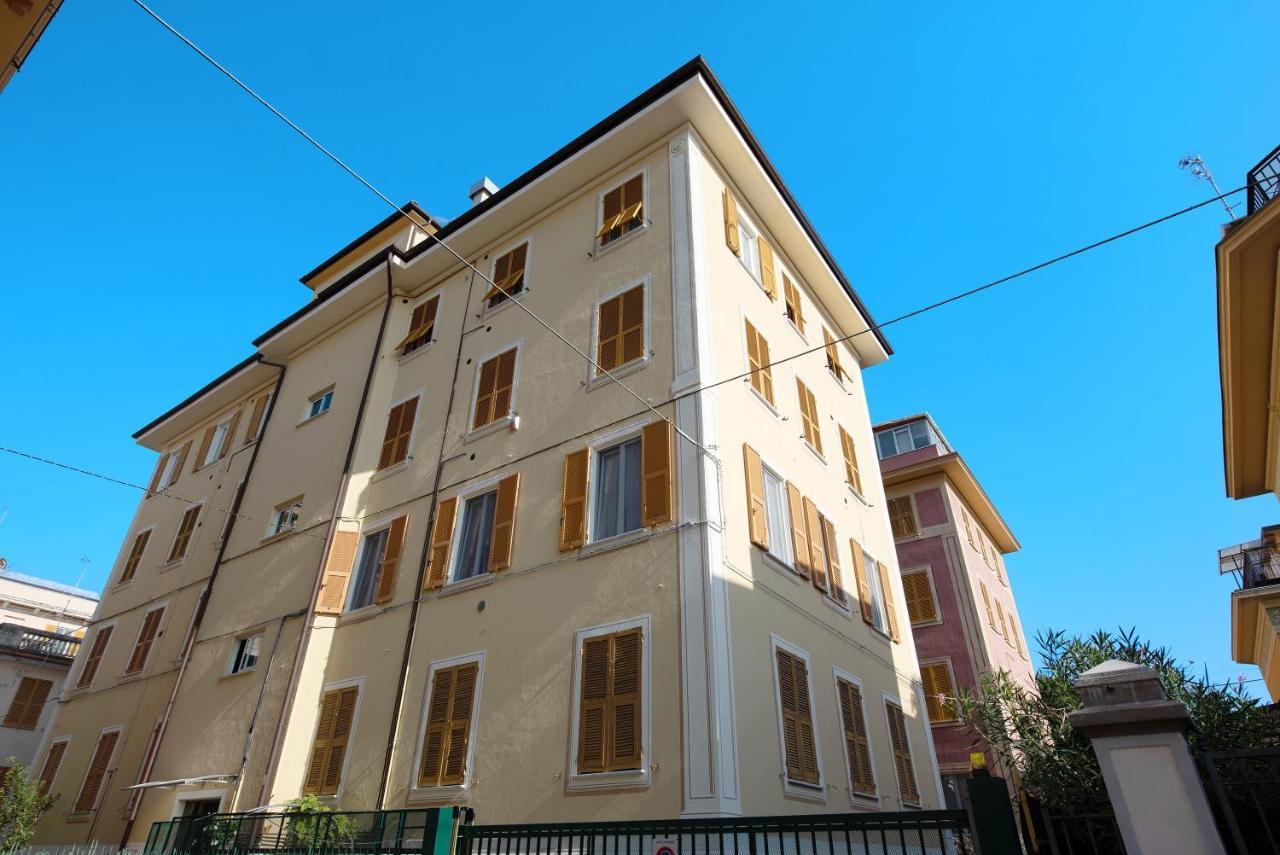 Trilocale Recagno Nuovo Apartman Varazze Kültér fotó